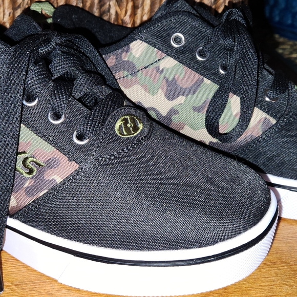 Heelys (Size 5 Y) NWOT - Picture 12 of 12